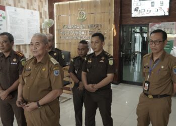 PERKUAT SINERGI, BUPATI HSS BERKUNJUNG KE KEJARI HSS