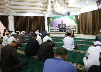 SHOLAT SUBUH BERJAMAAH DAN PENGAJIAN RUTIN SUBUH RABU LINGKUP PEMKAB. HSS