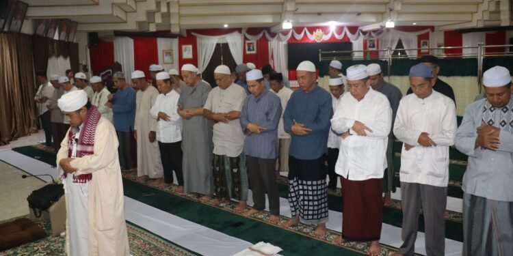 BEKERJA DI PEMERINTAHAN ITU BISA MENJADI IBADAH