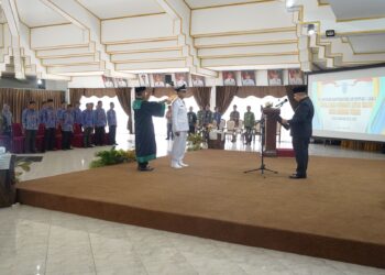BUPATI HSS LANTIK KEPALA DESA BAMBAN UTARA PENGGANTI ANTAR WAKTU