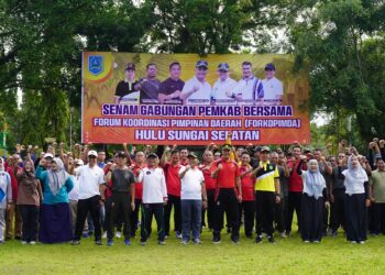 TERUS TINGKATKAN SINERGITAS DAN MENJAGA KESEHATAN, PEMKAB HSS GELAR SENAM GABUNGAN BERSAMA FORKOPIMDA