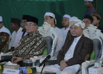 BUPATI HSS HADIRI MILAD PONPES DALAM PAGAR KANDANGAN KE-13
