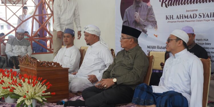 KAJIAN AGAMA ISLAM BERSAMA TUAN GURU AHMAD SYAIRAZI DI RSUD BRIGJEND H. HASAN BASRY KANDANGAN