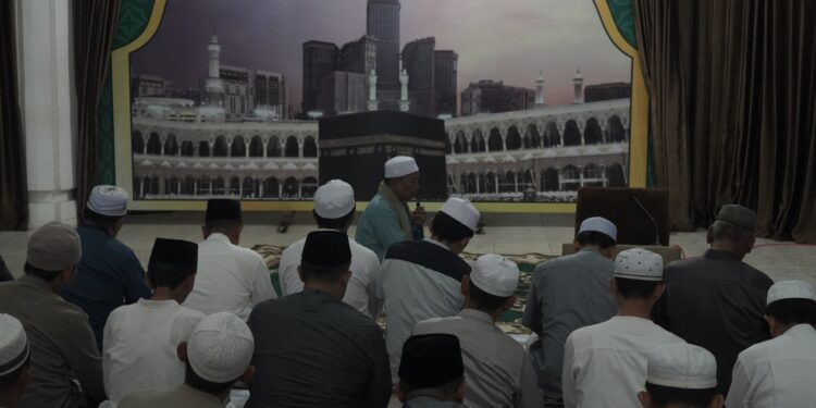 RAMADHAN 1444 H PEMKAB HSS GELAR SHOLAT TARAWIH BERJEMAAH