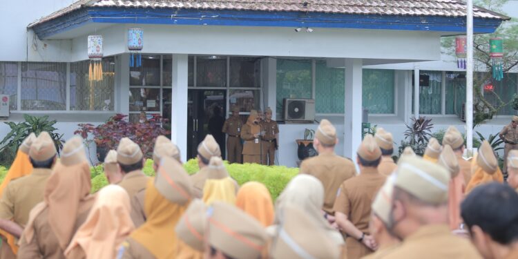 PEMKAB HSS GELAR APEL GABUNGAN