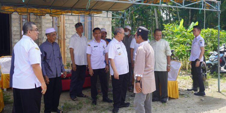 BUPATI HADIRI UNDANGAN SYUKURAN KEBERANGKATAN BAPAK SYAMSUDIN DAN IBU MAIRIANI KE TANAH SUCI MEKAH