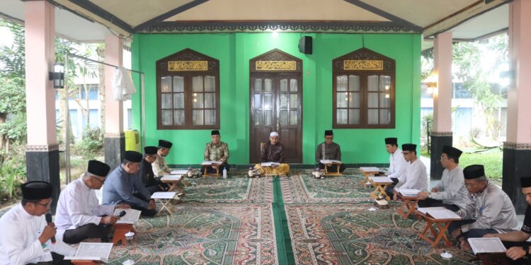 USTADZ SALEH : ADA 3 GOLONGAN ORANG YANG BERUNTUNG