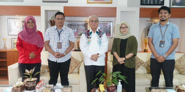 TINGKATKAN SINERGITAS DAN KOORDINASI BUPATI HSS AUDIENSI BERSAMA JAJARAN PLN