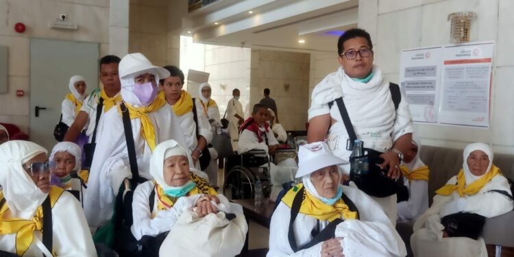 UTAMAKAN LANSIA, KETUA KLOTER APRESIASI KARU DAN KAROM