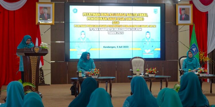 TINGKATKAN KUALITAS KADER, PKK HSS RUTIN GELAR PELATIHAN