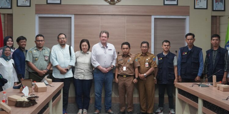 TIM IFAD KUNJUNGI KABUPATEN HSS UNTUK MEMBAHAS PROGRAM PEMBANGUNAN PERTANIAN BERKELANJUTAN