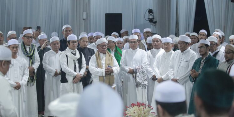 WAKIL BUPATI HSS HADIRI PUNCAK PERINGATAN HAUL KE-2 ABAH GURU KAPUH