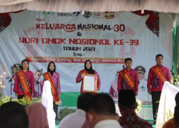 KEMERIAHAN PERINGATAN HARI ANAK NASIONAL DAN HARI KELUARGA NASIONAL DI KAB. HSS