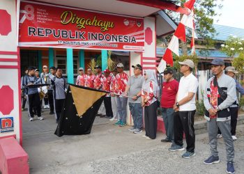 BERNOSTALGIA, BUPATI HSS IKUT GERAK JALAN SANTAI