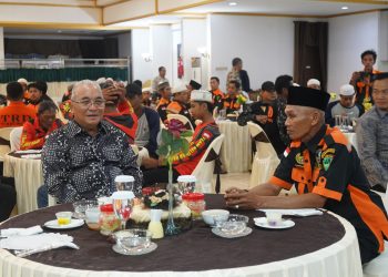 DIALOG DAN RAMAH TAMAH PERKUAT KEBERSAMAAN ANTARA BUPATI HSS BERSAMA TIM RELAWAN DAHA (TRD)