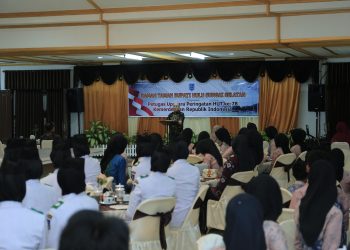 BUPATI HSS SAMPAIKAN RASA BANGGA DAN UCAPKAN TERIMAKASIH KEPADA PARA PETUGAS UPACARA PERINGATAN HUT RI KE 78 YANG SUDAH MENJALANKAN TUGAS DENGAN BAIK DAN SUKSES