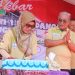 BUPATI HSS SALING BERTUKAR SAPA BERSAMA PARA ALUMNI PADA PUNCAK PERINGATAN HUT SMAN 1 KADANGAN