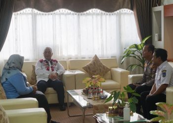 BUPATI H. ACHMAD FIKRY TERIMA KUNJUNGAN DARI PANITIA HARI KOPERASI KE-76