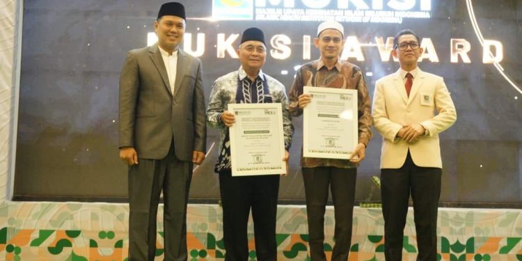 BUPATI TERIMA PENGHARGAAN SEBAGAI PELOPOR RUMAH SAKIT SYARIAH