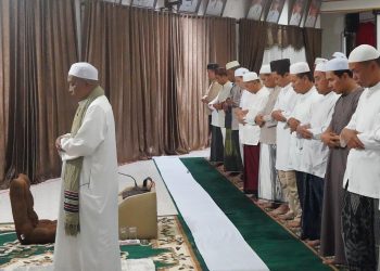SHOLAT SUBUH BERJAMAAH DAN PENGAJIAN RUTIN SUBUH RABU LINGKUP PEMKAB. HSS
