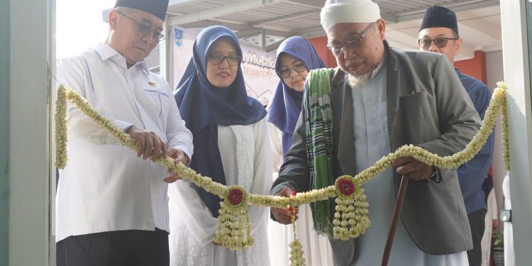 TERUS TINGKATKAN PELAYANAN KEPADA MASYARAKAT, BUPATI HSS RESMIKAN MUSHOLLA DARUL FIKRY DI RUMAH SAKIT DAHA SEJAHTERA
