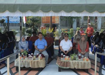 BUPATI HSS TINJAU PELAKSANAAN KEGIATAN AKSI BERGIZI UNTUK GENERASI EMAS KEDEPAN DAN AGAR HSS LEBIH SEHAT