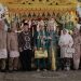 BUPATI HSS DAN ISTRI HADIRI WALIMAH PERKAWINAN DEDY & DITA DI KABUPATEN TAPIN.