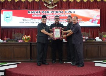 BUPATI HSS SAMPAIKAN RAPERDA APBD TAHUN ANGGARAN 2024