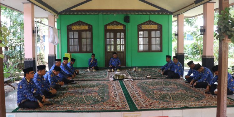 JALIN SILATURAHMI, BUPATI HSS PESANKAN TERUS JAGA KEBERSAMAAN DAN PROFESIONALITAS DALAM BERTUGAS