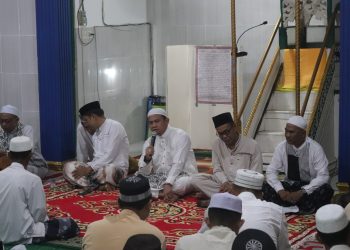 PJ. BUPATI HSS SHALAT SUBUH BERJAMAAH BERSAMA MASYARAKAT DESA LOKBINUANG, MOMENTUM LAKSANAKAN KEMBALI GERAKAN SAFARI SUBUH