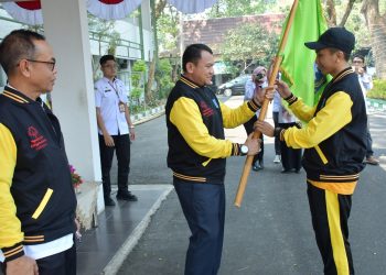 PELEPASAN KONTINGEN PESODA KAB. HSS, PJ. BUPATI HARAPKAN SEMANGAT BERTANDING UNTUK PRESTASI