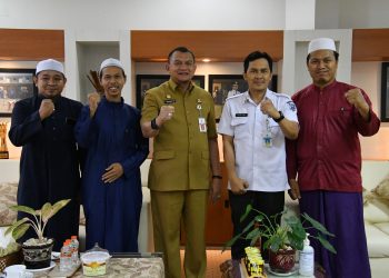 PJ. BUPATI TERIMA PANITIA HARI SANTRI