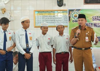 PJ BUPATI HSS HADIRI TAUSYIAH DAN SHOLAT DZUHUR BERJAMAAH : MEMBENTUK KARAKTER GENERASI MUDA KABUPATEN HSS
