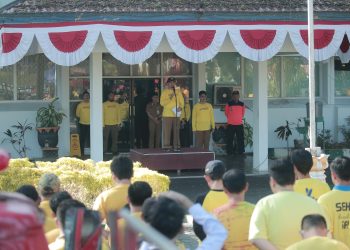 UNTUK WARGA TERDAMPAK KEKERINGAN, PEMKAB HSS BERGERAK BERSAMA SALURKAN AIR BERSIH