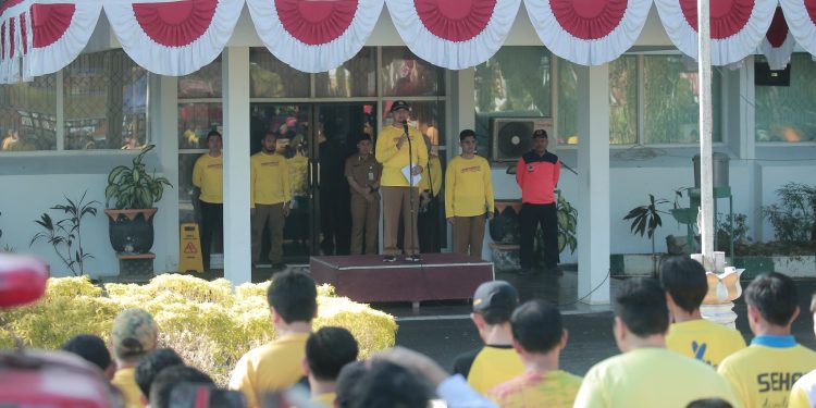 UNTUK WARGA TERDAMPAK KEKERINGAN, PEMKAB HSS BERGERAK BERSAMA SALURKAN AIR BERSIH