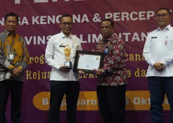 KABUPATEN HULU SUNGAI SELATAN RAIH 3 PENGHARGAAN SEKALIGUS DARI BKKBN PROVINSI KALIMANTAN SELATAN