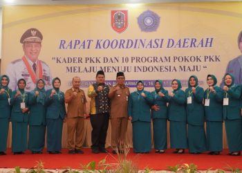 BERSAMA-SAMA MEMBANGUN KELUARGA SEJAHTERA, TP PKK KAB HSS HADIRI RAKOR TP PKK PROVINSI KALSEL