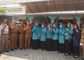 PJ. KETUA TP. PKK KAB. HSS : PELAKSANAAN BAZAR PANGAN MURAH MEMBERIKAN MANFAAT NYATA BAGI MASYARAKAT.