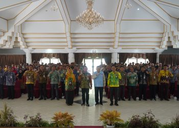SOSIALISASI PENCEGAHAN KORUPSI DAN PENYAMPAIAN LHKPN, PJ BUPATI HIMBAU PARA KEPALA DESA AGAR MELAPOR TEPAT WAKTU