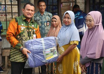 CEPAT TANGGAP, PEMKAB HSS LANGSUNG SALURKAN BANTUAN TANGGAP DARURAT UNTUK WARGA TERDAMPAK BENCANA