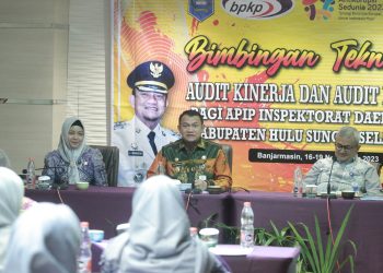SAAT MEMBUKA BIMTEK AUDIT KINERJA & KETAATAN, PJ. BUPATI BERHARAP APIP MENJADI GARDA TERDEPAN DALAM MENJAGA INTEGRITAS DAN EFISIENSI PEMERINTAH DAERAH