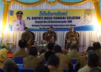 PJ BUPATI LAKUKAN SILATURAHMI DENGAN PERANGKAT DESA KECAMATAN KANDANGAN