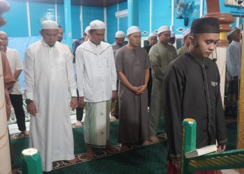 PJ BUPATI HSS MENYEBARKAN KEBAIKAN DALAM WAKTU SUBUH BERSAMA MASYARAKAT