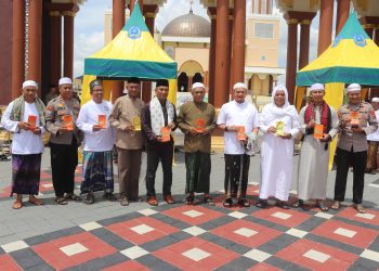 GERAKAN SEHARI SUNNAH JUM’AT “SAGAN WAKOP” JUM’AT WANGI BERBAGI MINYAK HARUM SEBELUM SHOLAT JUM’AT