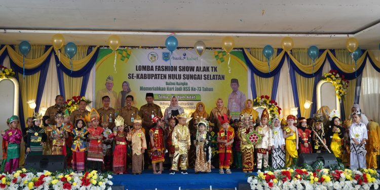 MERIAHKAN HARJAD KAB. HSS, 50 ANAK TK IKUTI LOMBA FASHION SHOW