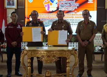 PENYERAHAN HASIL PENGEMBALIAN KERUGIAN KEUANGAN NEGARA OLEH KEJAKSAAN NEGERI HSS