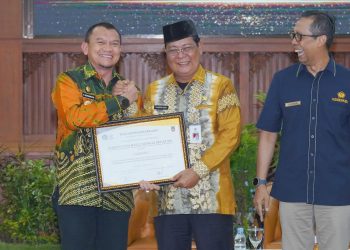 TERUS TINGKATKAN KINERJA, HSS SABET PENGHARGAAN TERBAIK I KINERJA PENGELOLAAN DANA DESA TAHUN ANGGARAN 2023