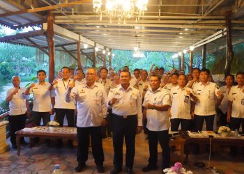 TINGKATKAN PROFESIONALISME DAN KUALITAS, PEMKAB HSS GELAR SOSIALISASI MITIGASI RISIKO PPTK DAN PPK