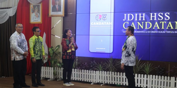 PERMUDAH MASYARAKAT MENGAKSES PRODUK HUKUM, PJ BUPATI HSS BUKA RAKOR DAN LAUNCHING JDIH CANDATAN