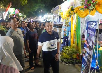 PJ. BUPATI HSS TINJAU STAND KOMUNITAS DAN WILAYAH KULINER YANG ADA DI HSS EXPO